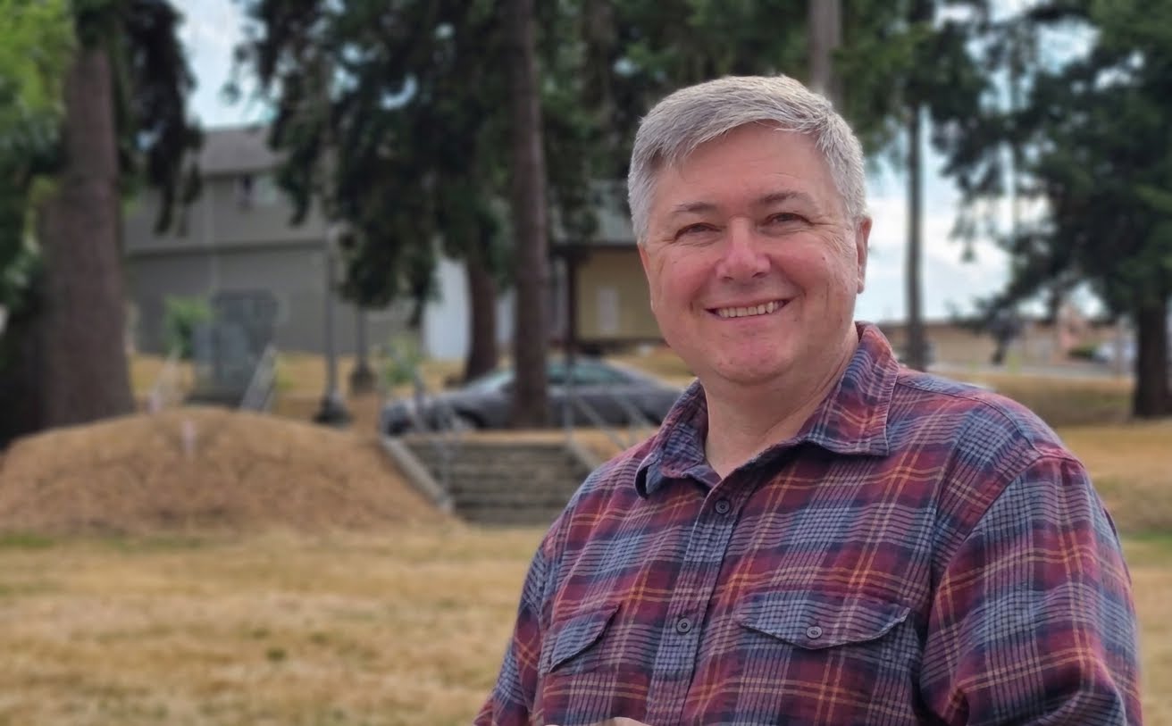 Jeff Kelly in park.